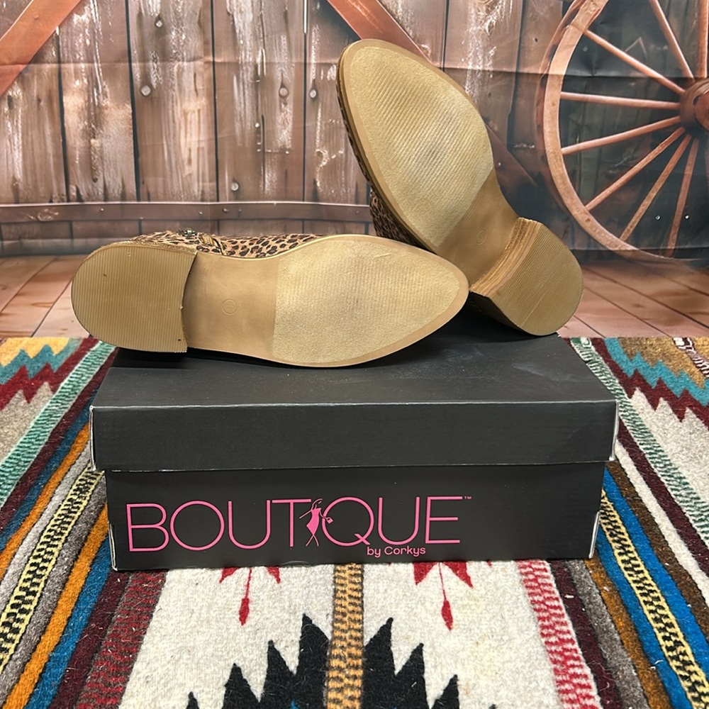 Boutique by Corkys Small Leopard Print Bootie - Picture 5 of 5